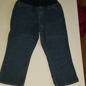 Maternity capri jeans